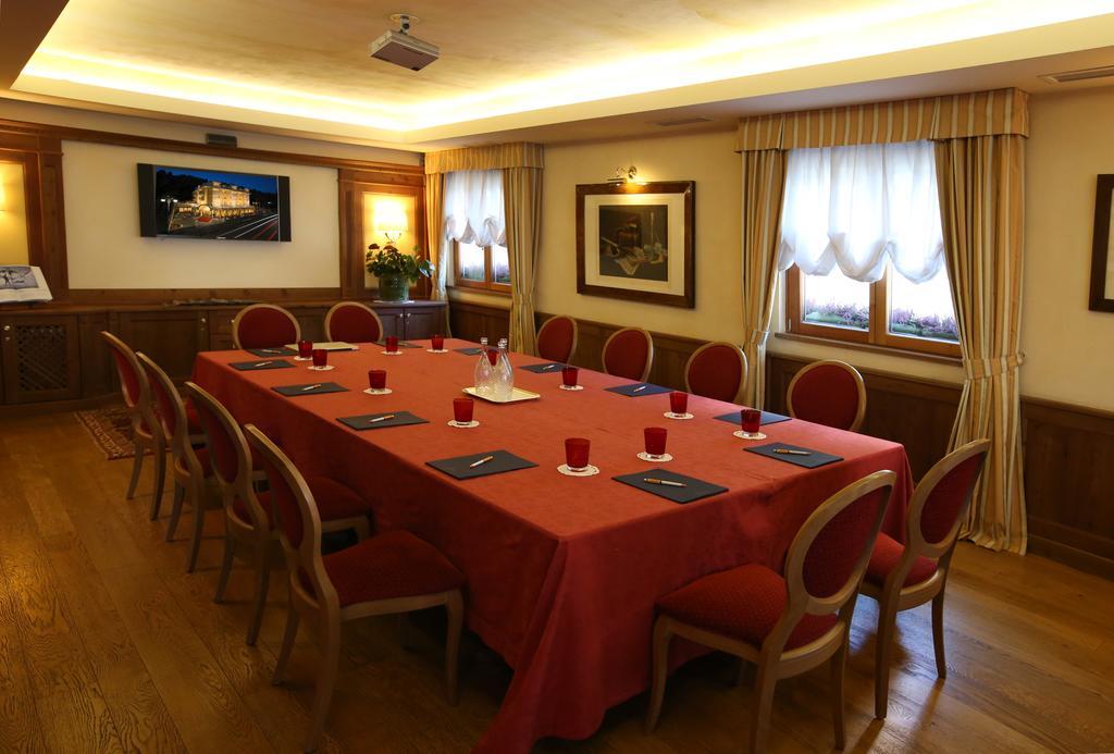 Alpen Suite Hotel Madonna Zewnętrze zdjęcie