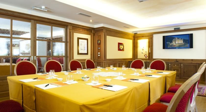 Alpen Suite Hotel Madonna Zewnętrze zdjęcie