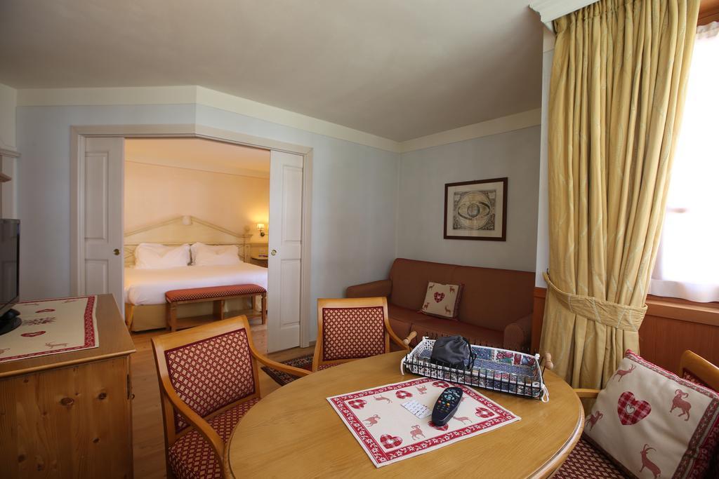 Alpen Suite Hotel Madonna Zewnętrze zdjęcie