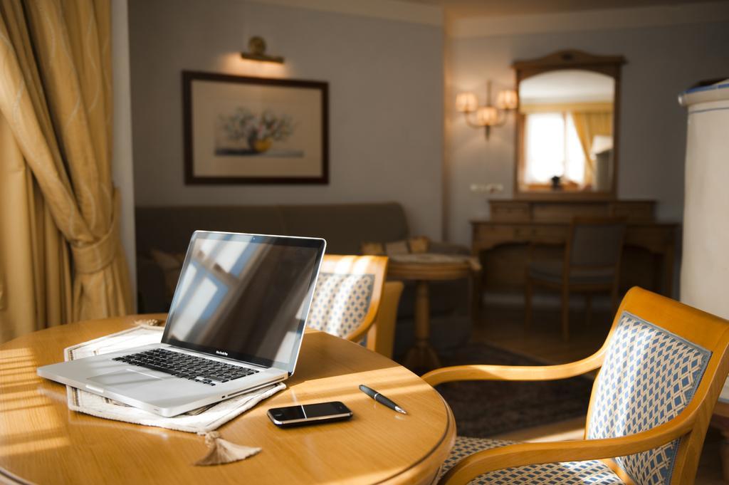 Alpen Suite Hotel Madonna Zewnętrze zdjęcie