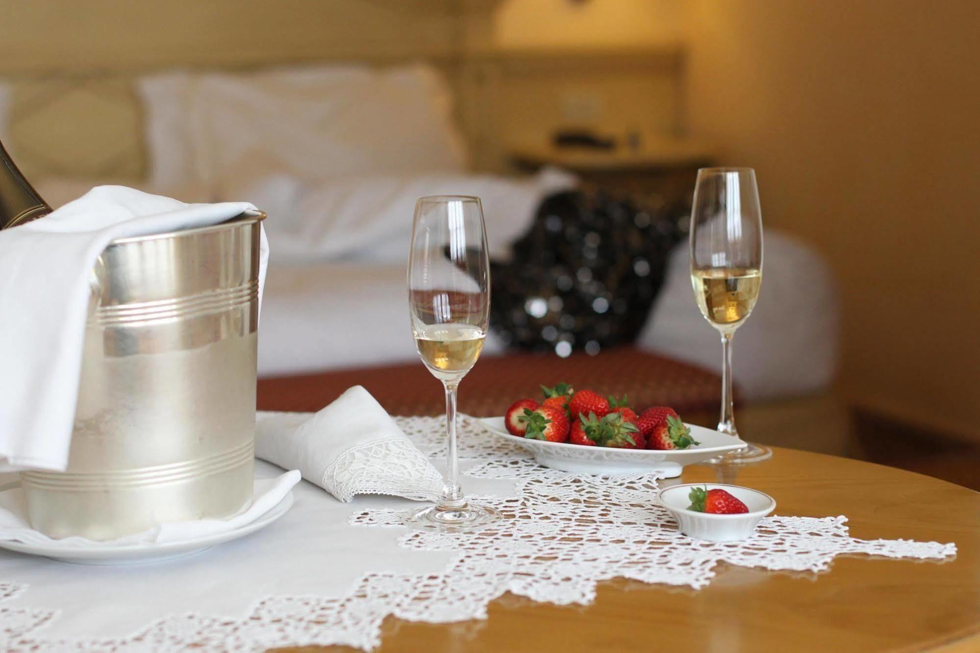 Alpen Suite Hotel Madonna Zewnętrze zdjęcie